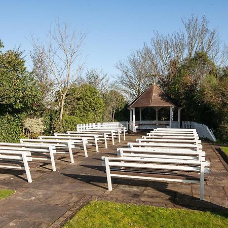 Berwick Manor Hotel Rainham  Eksteriør bilde