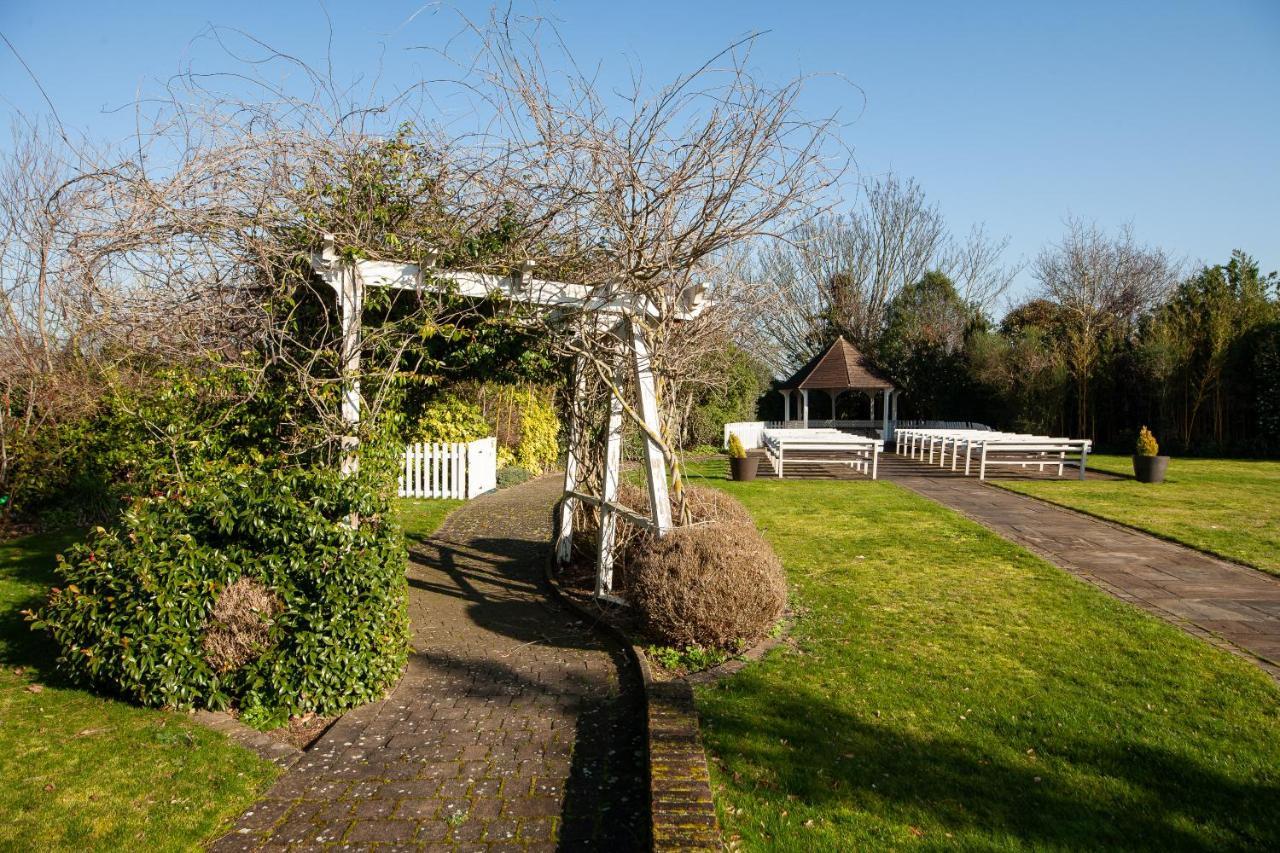 Berwick Manor Hotel Rainham  Eksteriør bilde