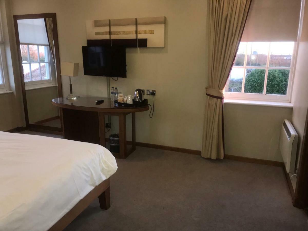 Berwick Manor Hotel Rainham  Eksteriør bilde